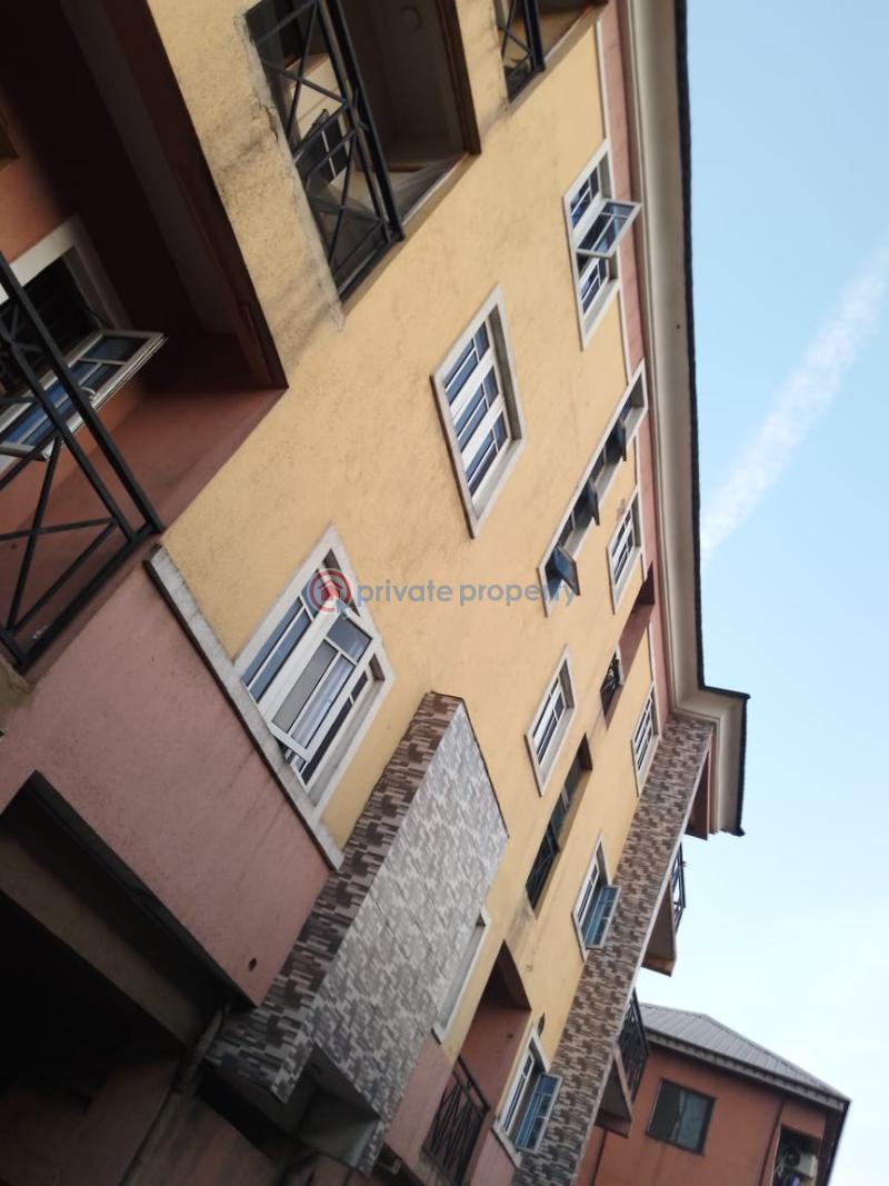 2 bedroom Block Of Flats For Rent Off Lawanson Lawanson Surulere Lagos - 1