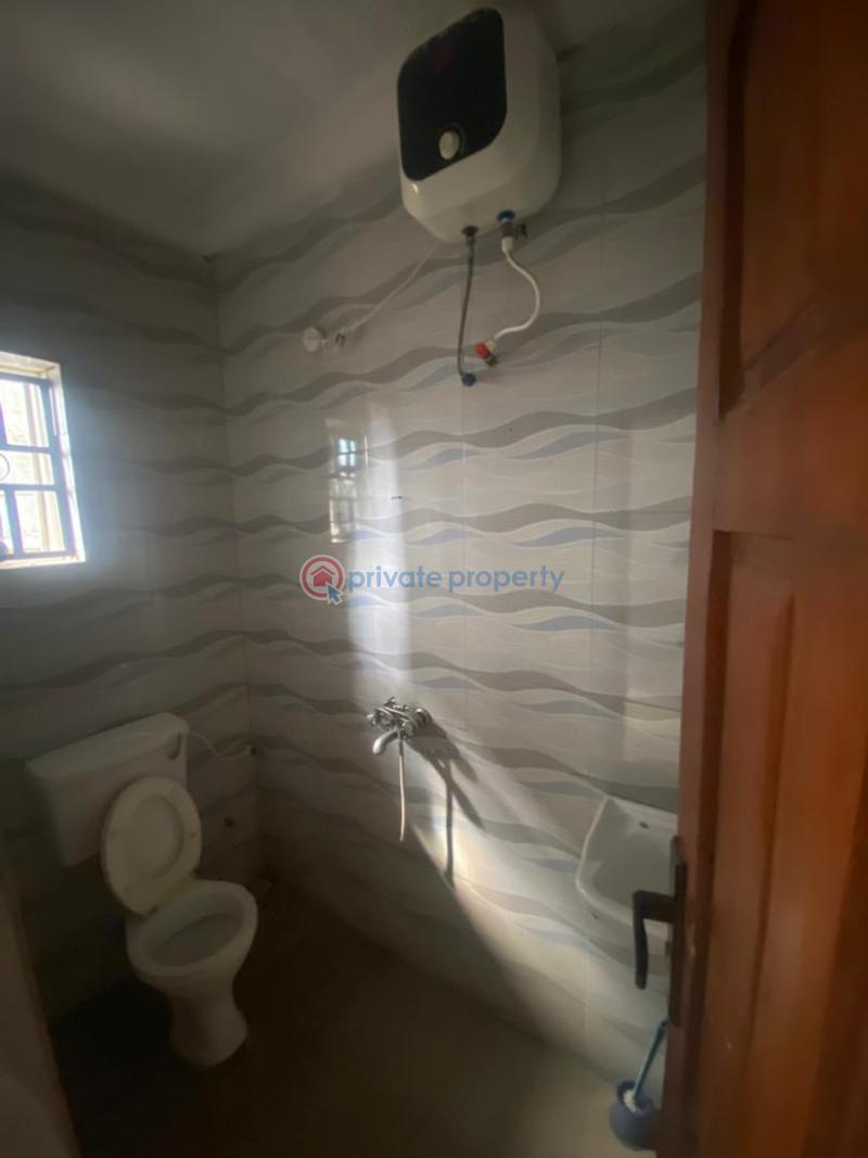 2 bedroom Block Of Flats For Rent Yidi, Elebu, Akala Express, Ibadan Akala Express Ibadan Oyo - 3