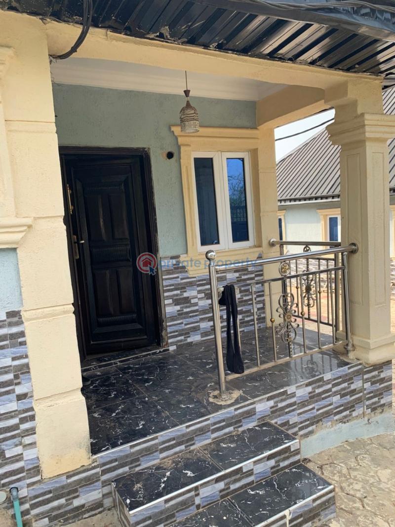 2 bedroom Block Of Flats For Rent Odeku Along Liberty Academy Road Akala Express Ibadan Oyo - 0