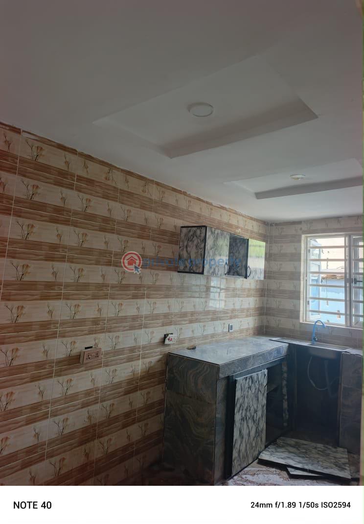 2 bedroom Block Of Flats For Rent Alalade Estate Along Liberty Academy Akala Express Ibadan Oyo - 4