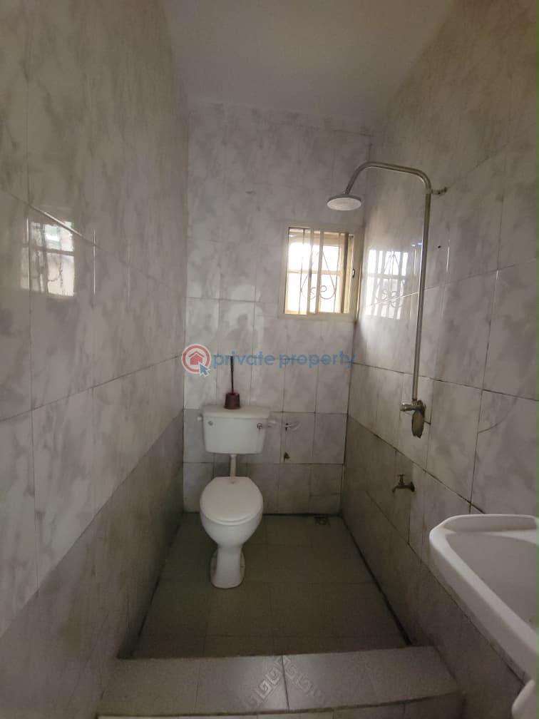 2 bedroom Block Of Flats For Rent Aiyegoro, Opp Carlton Gate Estate Akobo Ibadan Oyo - 4