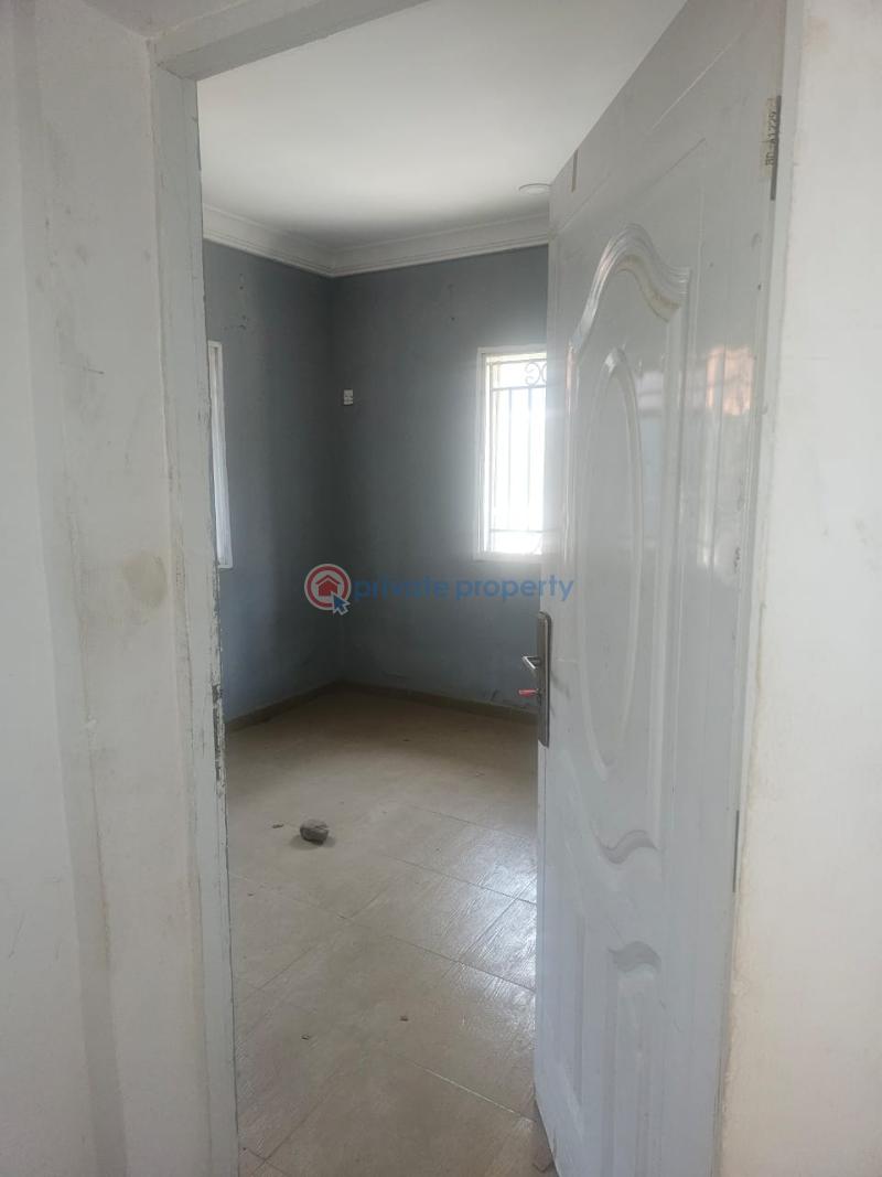 2 bedroom Block Of Flats For Rent Olounkemi Estate Elebu Akala Express Ibadan Oyo - 4