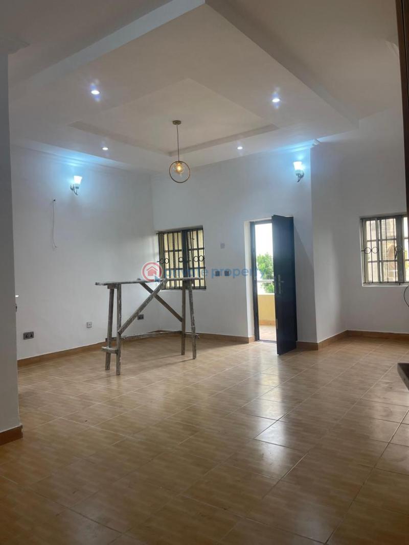 2 bedroom Block Of Flats For Rent Mowe Ogun area  - 0