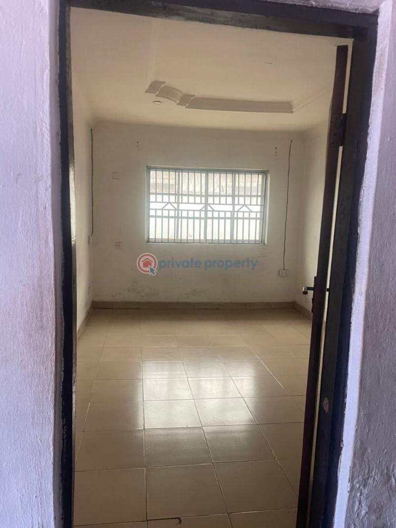 2 bedroom Block Of Flats For Rent Golden Palace Akala Express Akala Express Ibadan Oyo - 4