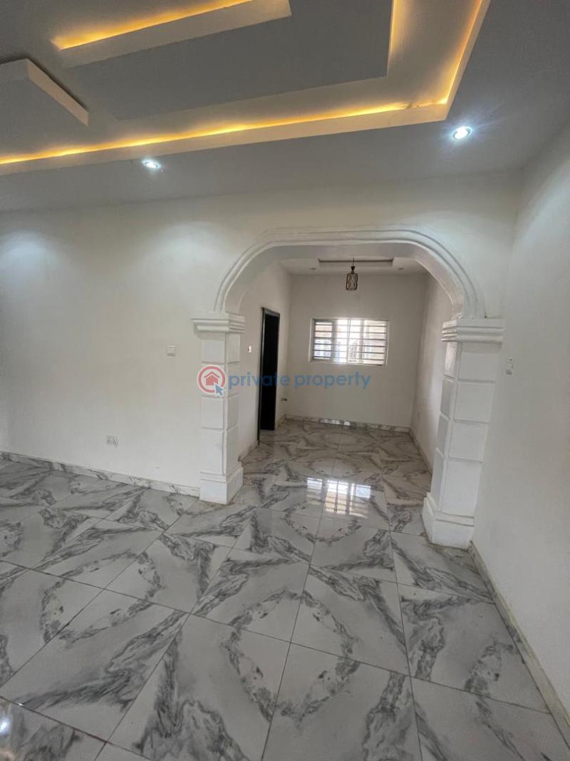 2 bedroom Block Of Flats For Rent Ire Akari Estate, Akala Express, Ibadan Akala Express Ibadan Oyo - 1