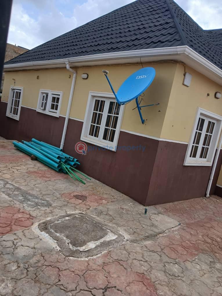 2 bedroom Block Of Flats For Rent Dove Estate Elebu Ibadan Oyo - 0
