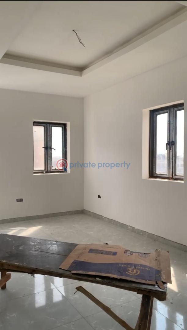 2 bedroom House For Sale Inside A Mini Estate On Eric Moore Road, Surulere Lagos - 0