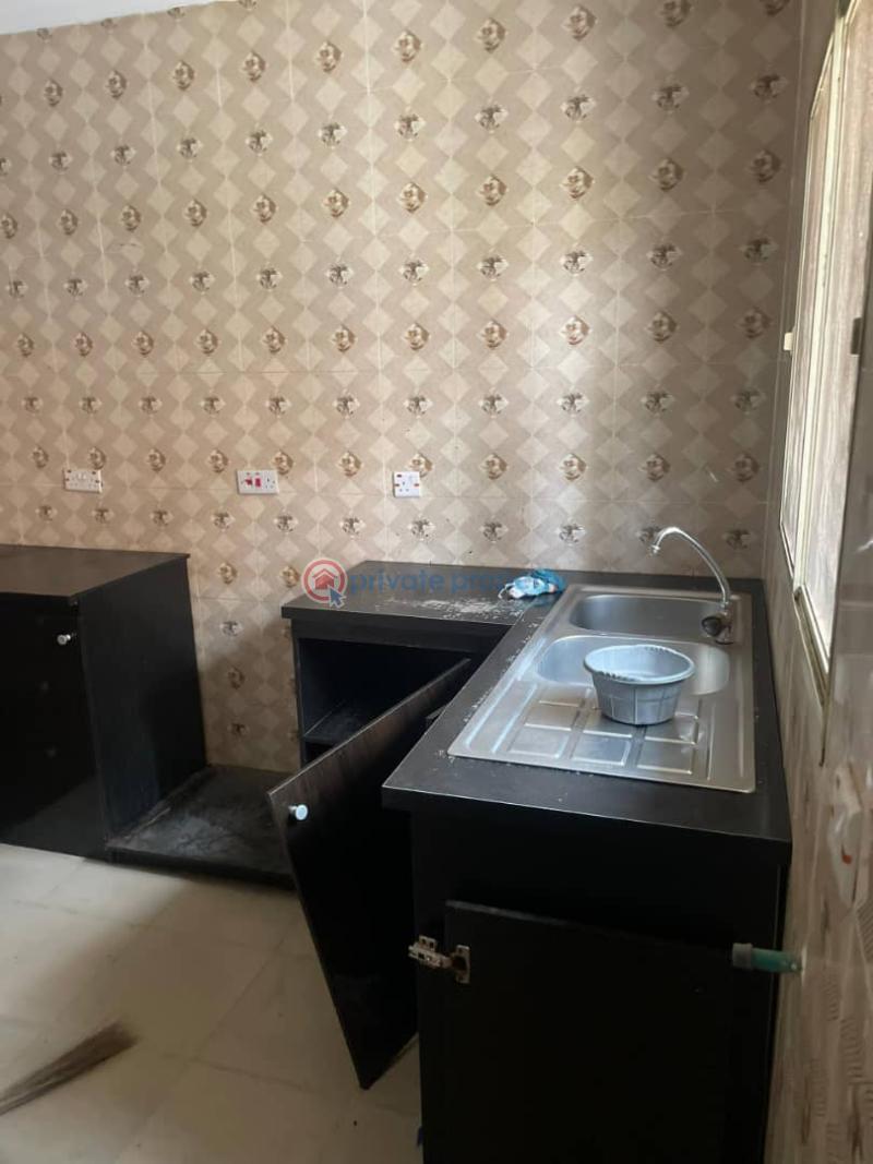 2 bedroom flat with bq in kolapo ishola gr - 5 2 bedroom Block Of Flats For Rent Kolapo Ishola Gra, Akobo Akobo Ibadan Oyo - 5