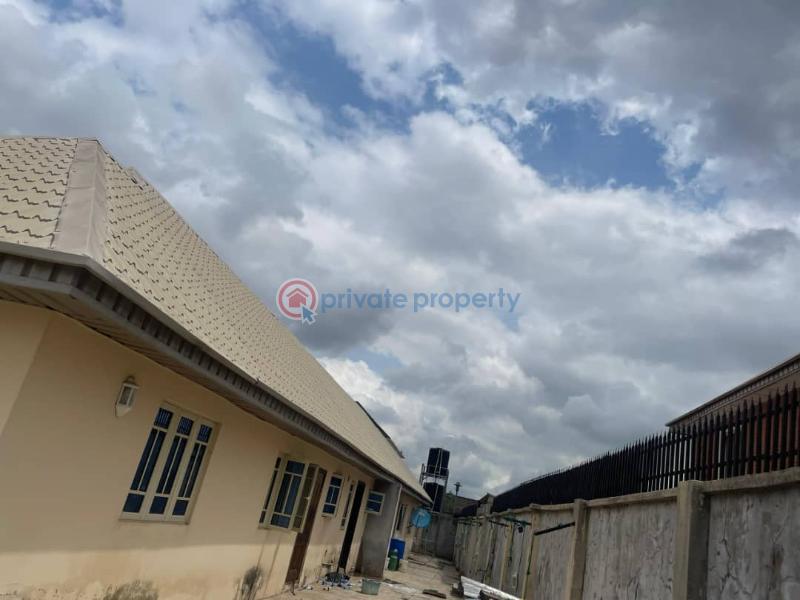 2 bedroom flat with bq in kolapo ishola gr - 1 2 bedroom Block Of Flats For Rent Kolapo Ishola Gra, Akobo Akobo Ibadan Oyo - 1