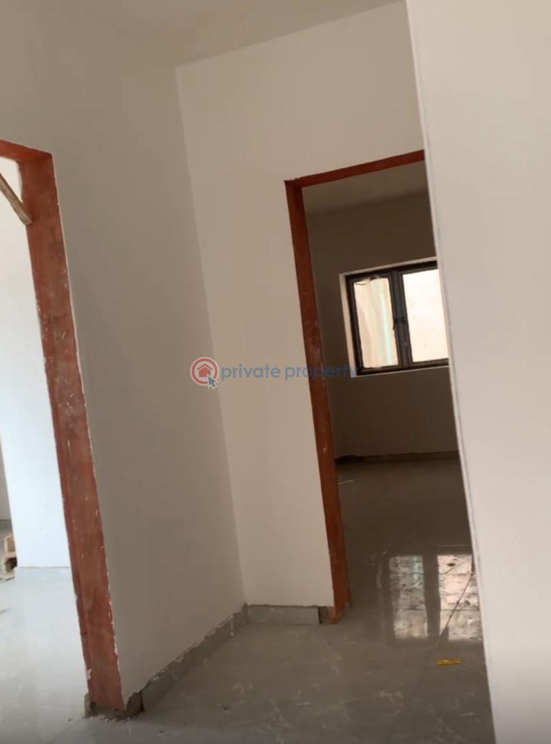 2 bedroom House For Sale Inside A Mini Estate On Eric Moore Road, Surulere Lagos - 3