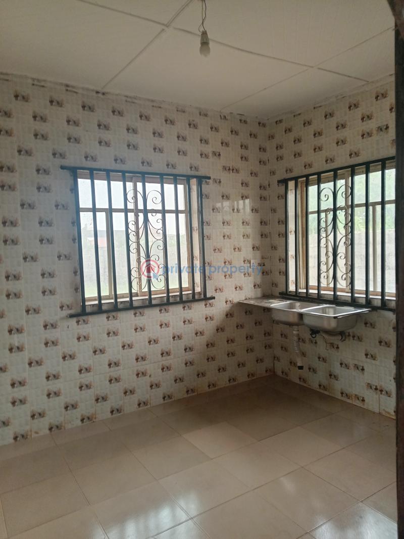 3 bedroom Detached Bungalow For Sale Agunfoye Igbogbo Ikorodu Lagos - 3