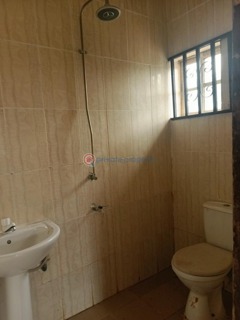 3 bedroom Detached Bungalow For Sale Agunfoye Igbogbo Ikorodu Lagos - 10