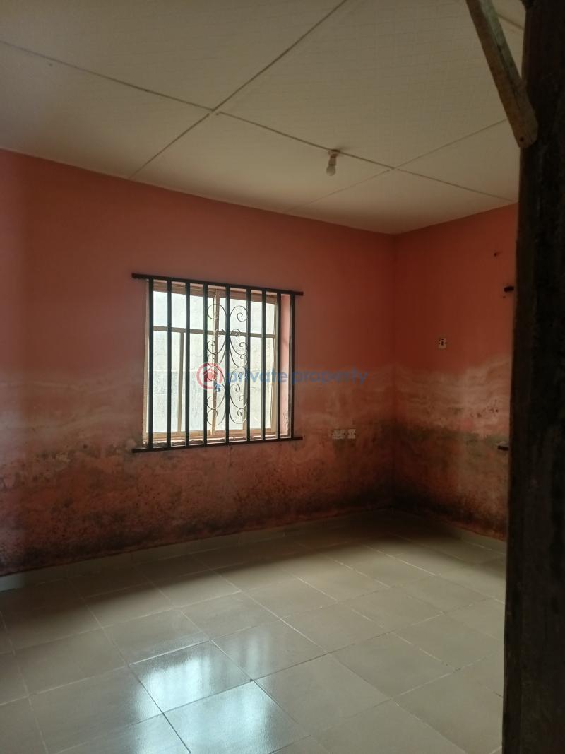 3 bedroom Detached Bungalow For Sale Agunfoye Igbogbo Ikorodu Lagos - 5