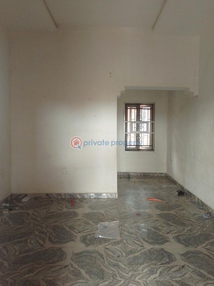 2 bedroom Block Of Flats For Rent Transformer Oloola, Asunle Tipper Garage, Akala Express, Ibadan, Akala Express Ibadan Oyo - 3