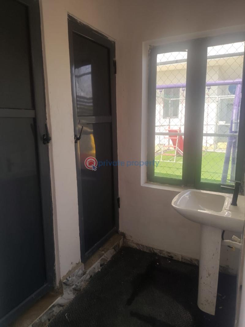 2 bedroom Block Of Flats For Rent Ajayi Apata Estate, Lekki Epe Expressway Eleko Ibeju-Lekki Lagos - 4
