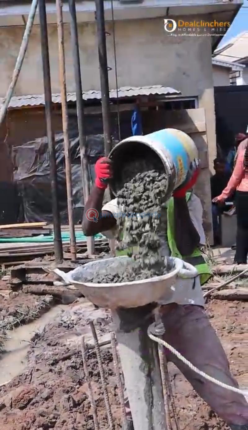 2 bedroom Maisonette For Sale Ajao Estate Ikeja / 5 Minutes From Airport/ 10 Minutes From Oshodi Bus Terminal Ikeja Lagos - 3