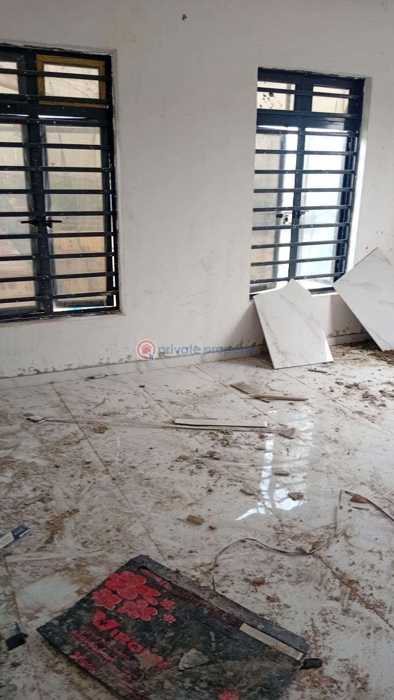 2 bedroom Shared Apartment For Sale . Shonibare Estate Maryland Lagos - 3