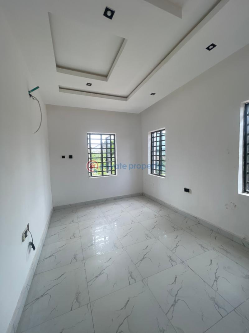 2 bedroom Block Of Flats For Sale Yaba Lagos - 5