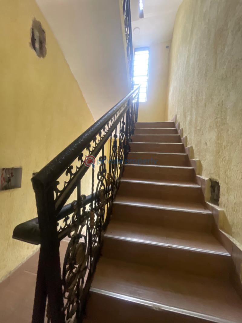 2 bedroom Block Of Flats For Sale Yaba Lagos - 2