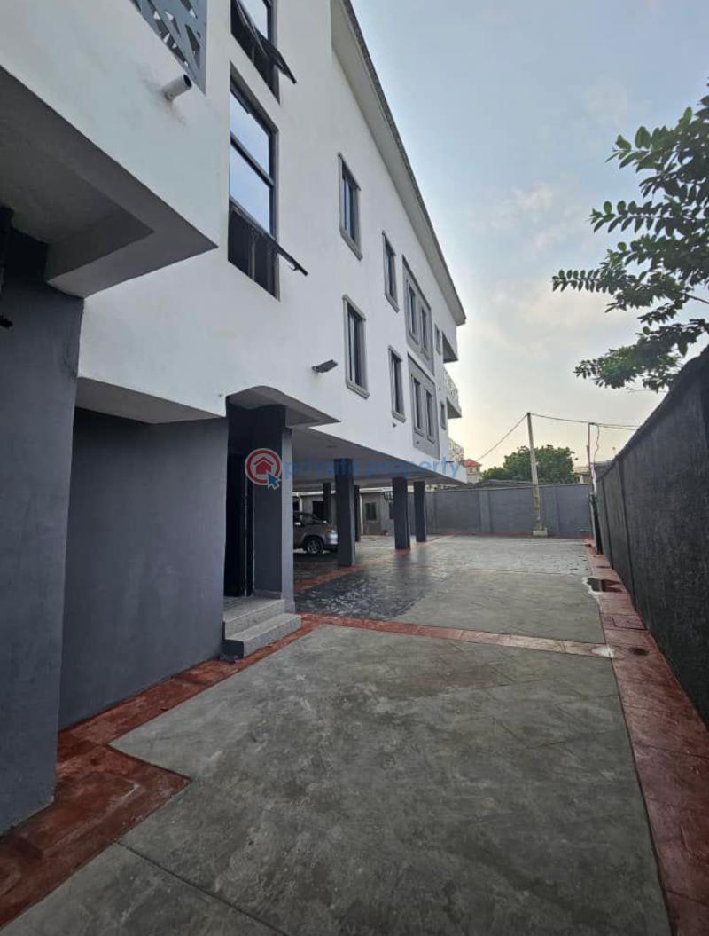 2 bedroom Block Of Flats For Sale Maryland Ikeja Mende Maryland Lagos - 1