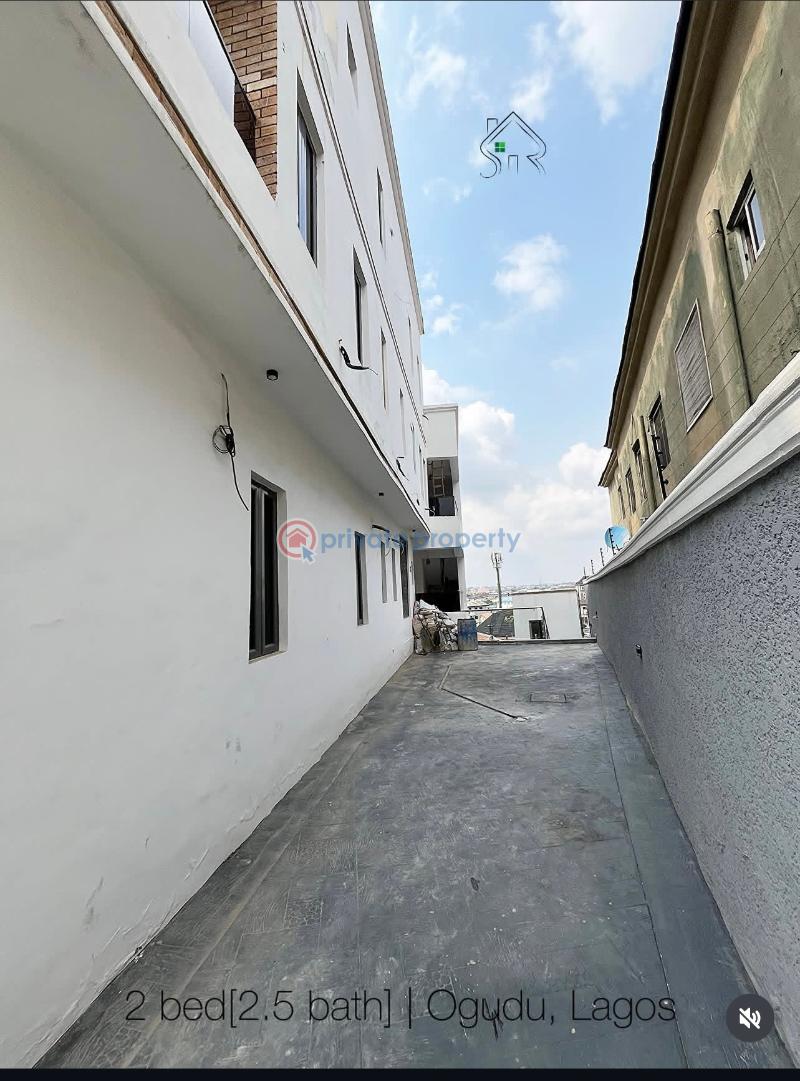 2 bedroom Block Of Flats For Sale Ogudu GRA Lagos - 9