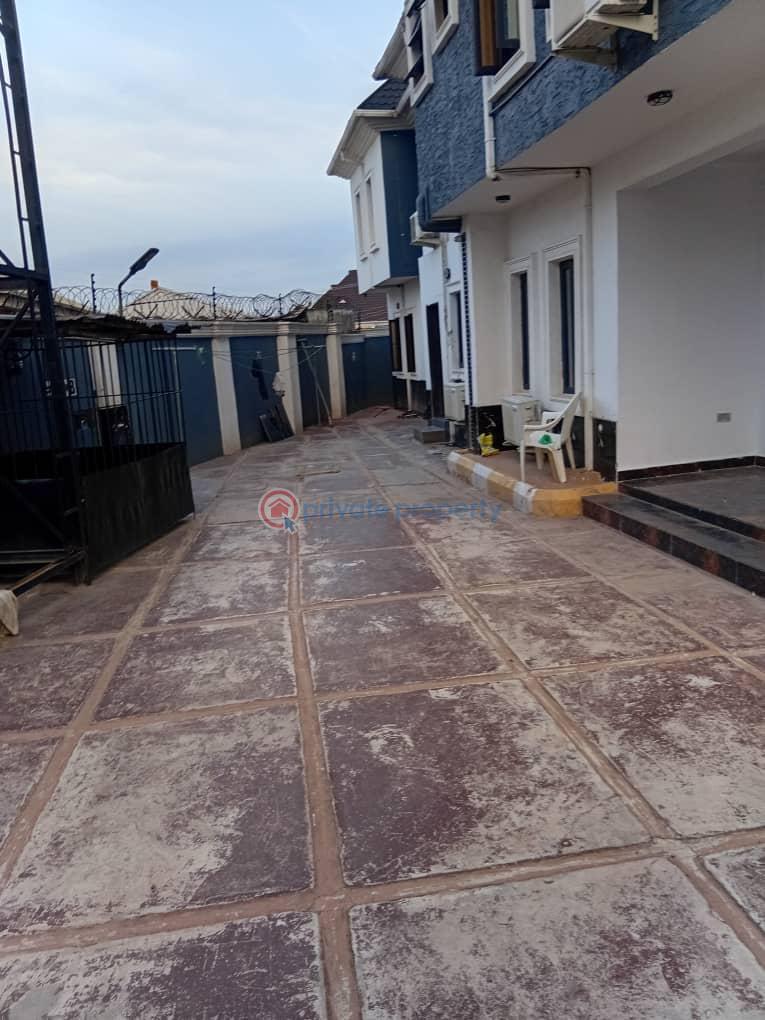 2 bedroom Block Of Flats For Rent Just A Minutes To Akala Express Akala Express Ibadan Oyo - 0