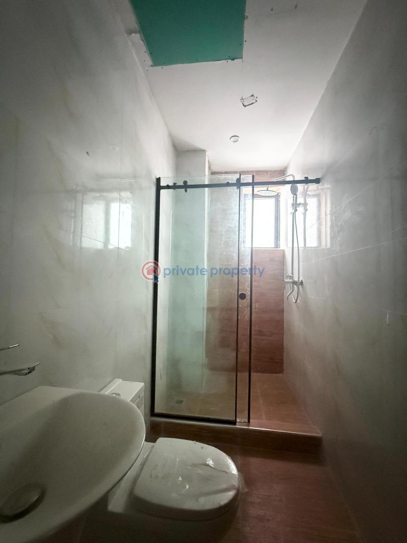 2 bedroom with gym, pool and elevator - 8 2 bedroom Block Of Flats For Sale Admiralty Way Lekki Phase 1 Lagos - 8