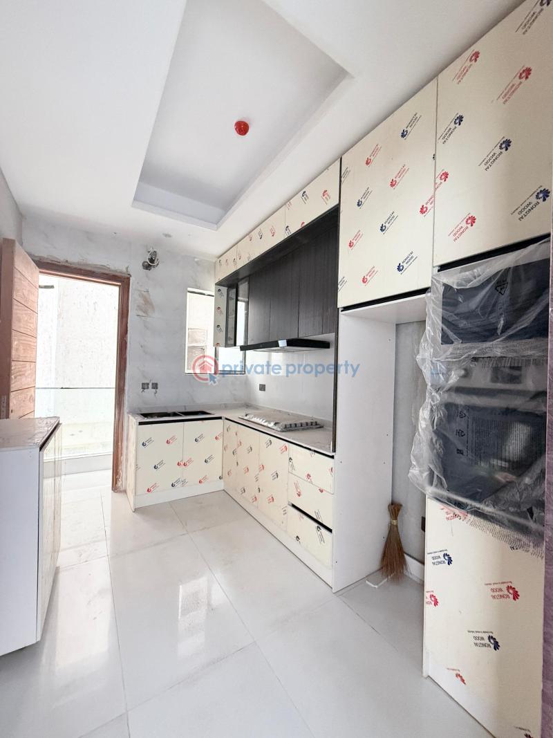 2 bedroom with gym, pool and elevator - 5 2 bedroom Block Of Flats For Sale Admiralty Way Lekki Phase 1 Lagos - 5