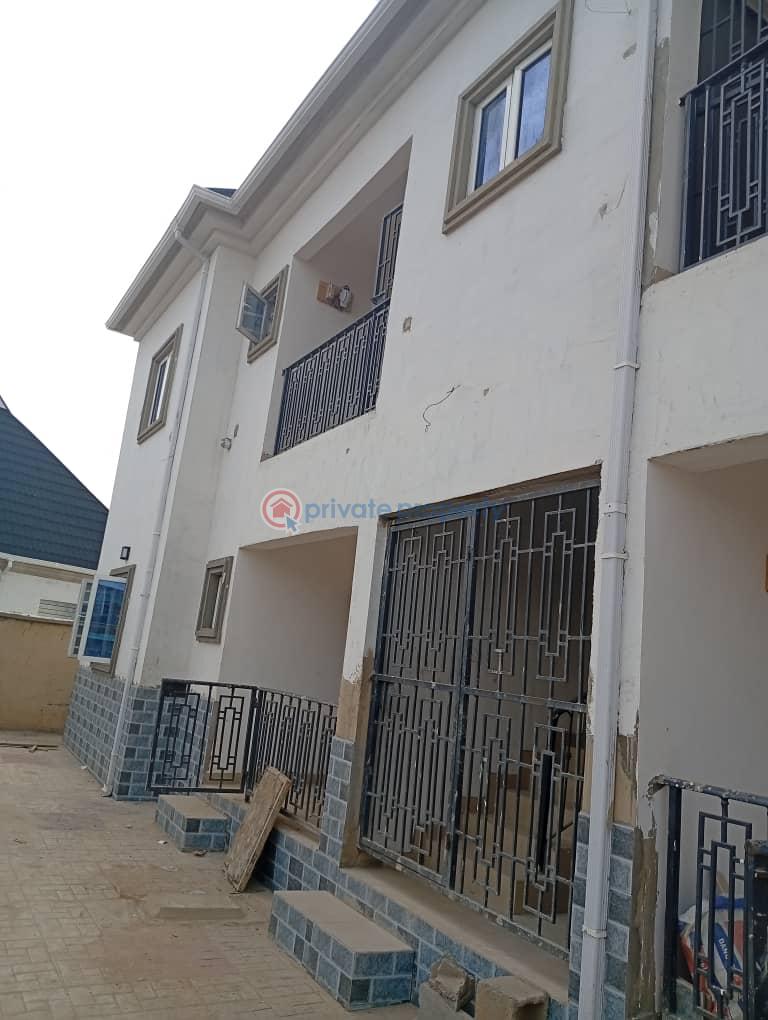 2 bedroom Flat & Apartment For Rent Alimosho Lagos - 0