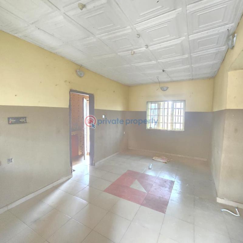 2 bedroom Block Of Flats For Rent Opposite Folacrown Block And Cement Ajibade B/stop Moniya Road Ibadan Moniya Ibadan Oyo - 6