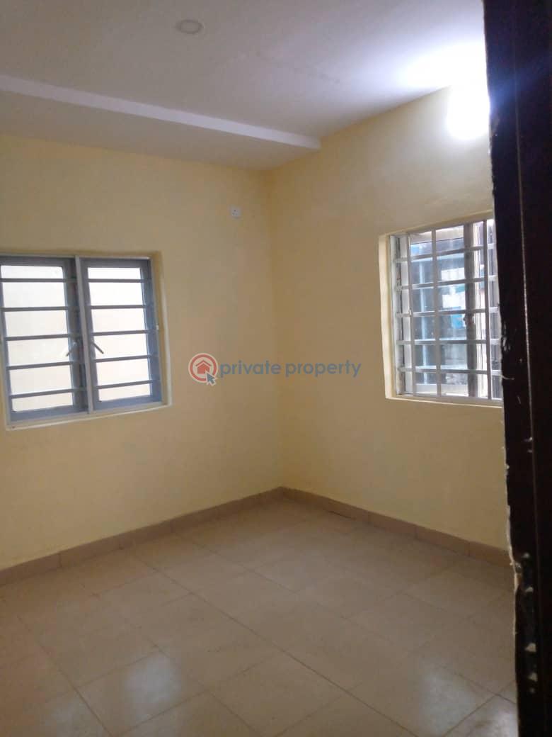2 bedroom Flat & Apartment For Rent Makoko Yaba Lagos - 2