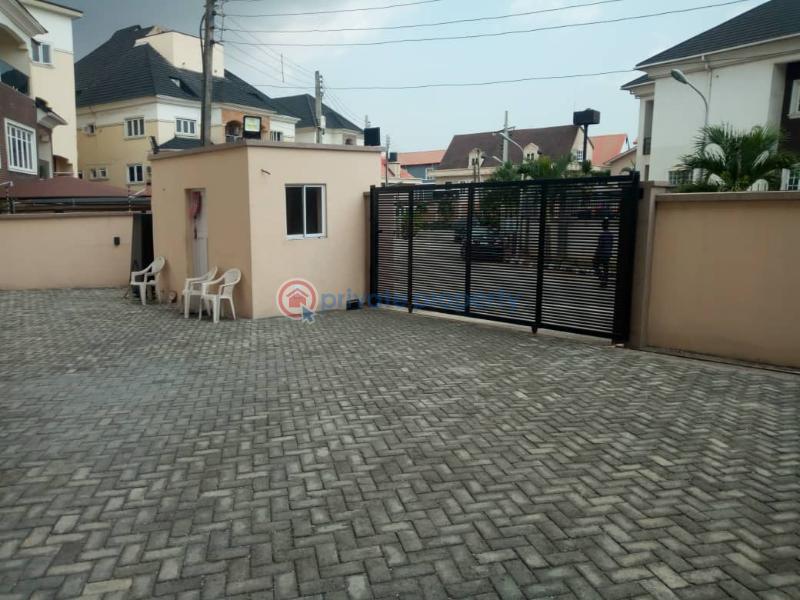 2 bedroom Block Of Flats For Rent Maryland Crescent Ikeja Mende Maryland Lagos - 3