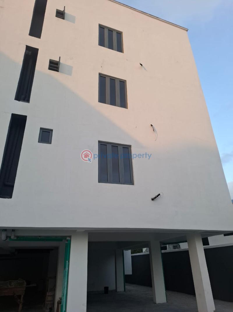 2 bedroom Flat & Apartment For Rent Aro Off Ologolo Road. Ologolo Lekki Lagos - 1