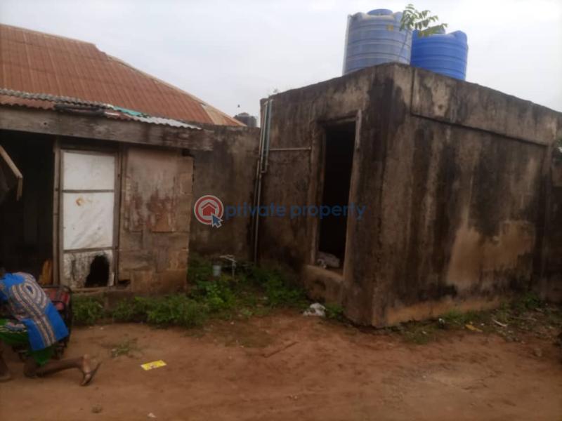2 bedroom Block Of Flats For Sale Adeniyi Street Odogunyan Ikorodu Odogunyan Ikorodu Lagos - 3