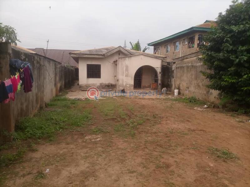 2 bedroom Block Of Flats For Sale Adeniyi Street Odogunyan Ikorodu Odogunyan Ikorodu Lagos - 2