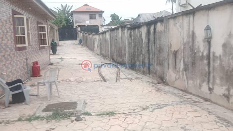 7 bedroom Bungalow For Sale Island Estate, Igodo Magboro Lagos Extension Ogun - 1