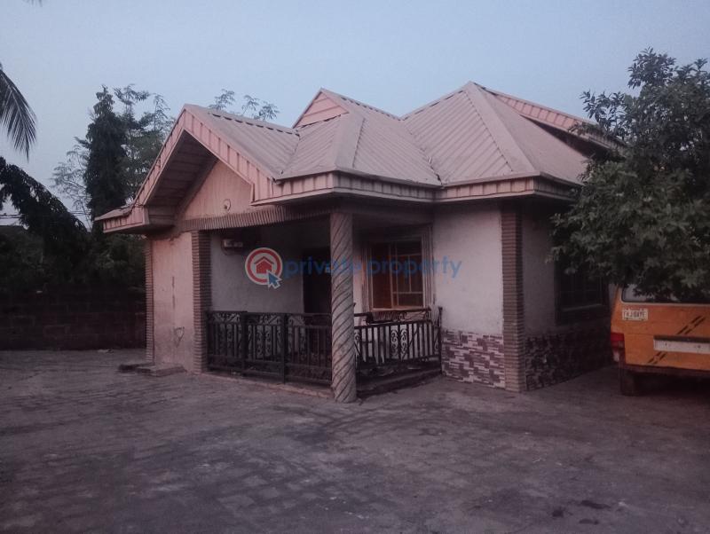 4 bedroom Detached Bungalow For Sale Makogi Magboro Lagos Extension Ogun - 1