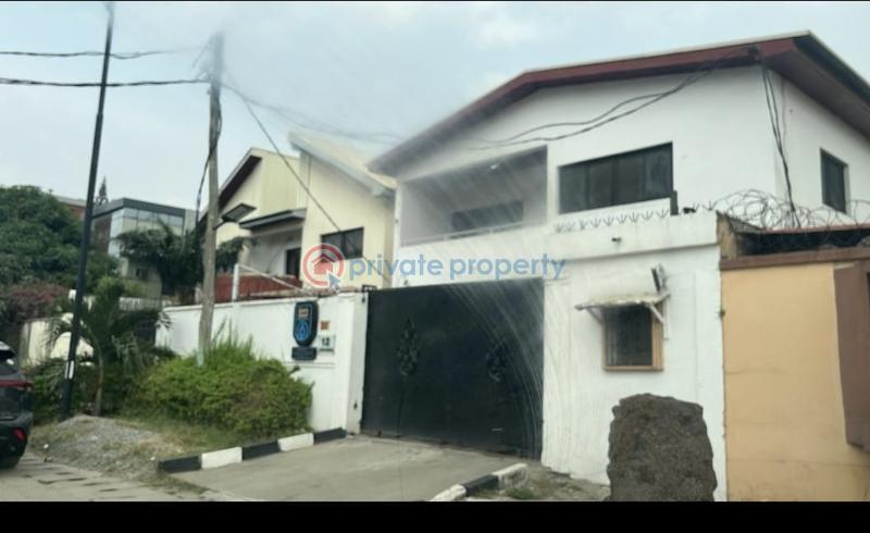 5 bedroom House For Sale Kayode Abraham Street, Off Ligali Ayorinde, Victoria Island Lagos