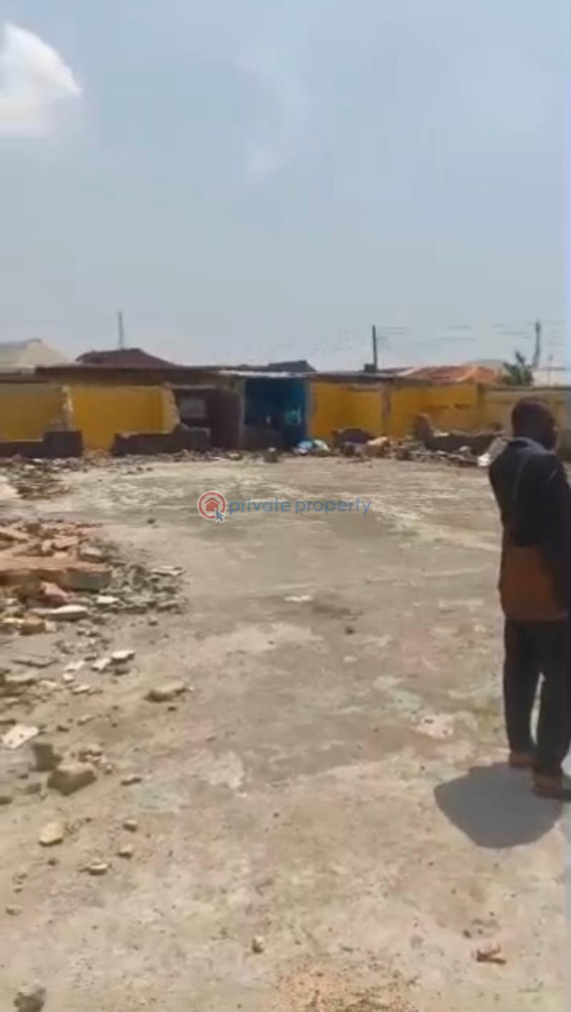Land For Sale Sabo Yaba Lagos - 1