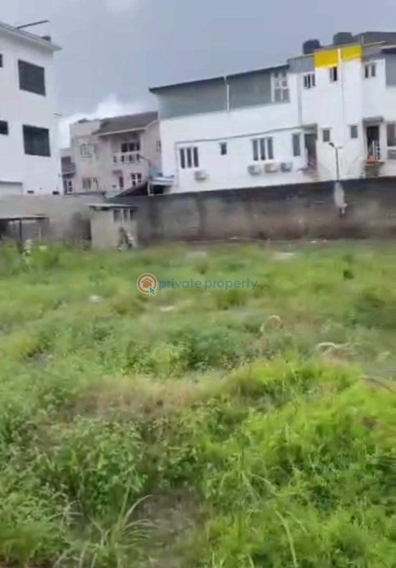 *2 plots of land available forsale lekki  right, inside u3 estate* - 2 Land For Sale U3 Estate Lekki Right Lekki Phase 1 Lagos - 2