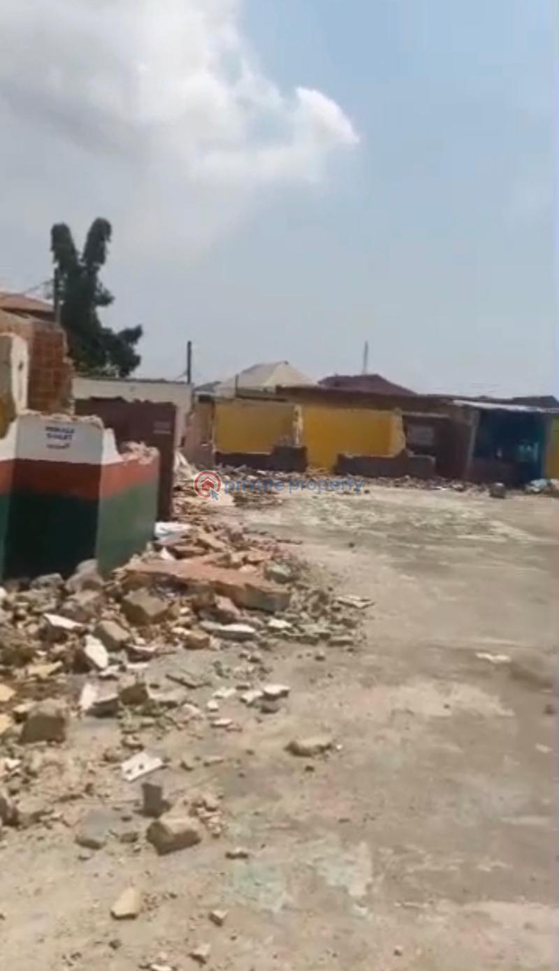Land For Sale Sabo Yaba Lagos - 0
