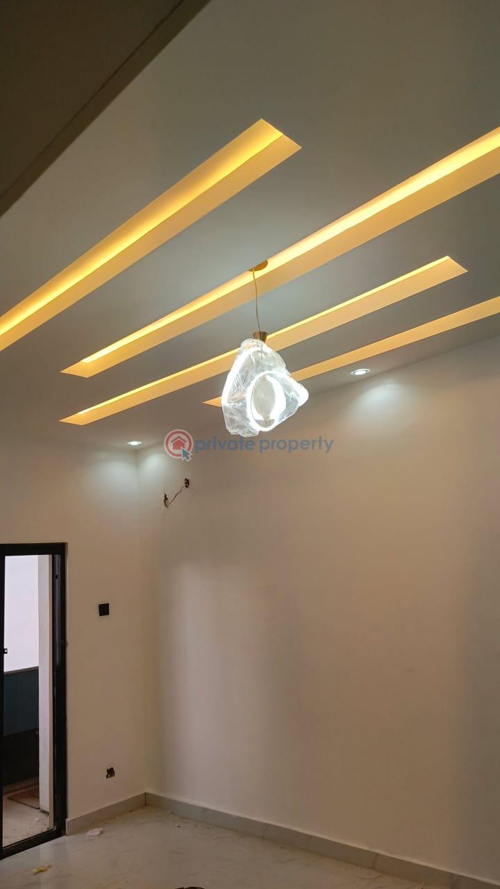 1 bedroom Mini Flat For Sale Ogudu GRA Lagos - 8