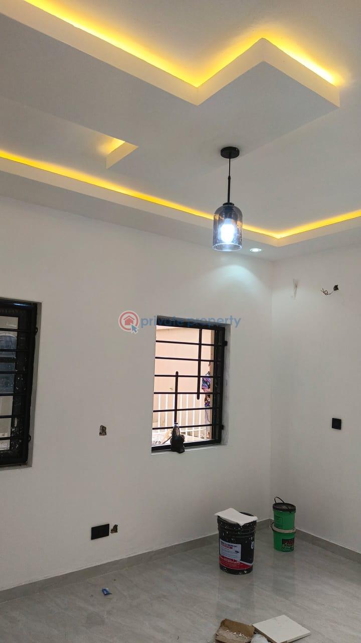 1 bedroom Mini Flat For Sale Ogudu GRA Lagos - 4