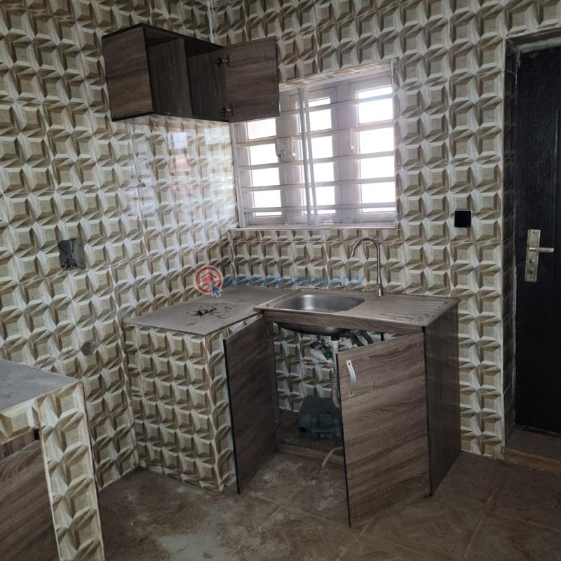 3 bedroom Block Of Flats For Sale Olorunkemi Estate, Elebu Ibadan Oyo - 10