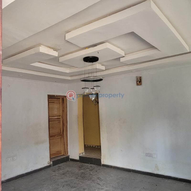 3 bedroom Block Of Flats For Sale Olorunkemi Estate, Elebu Ibadan Oyo - 4