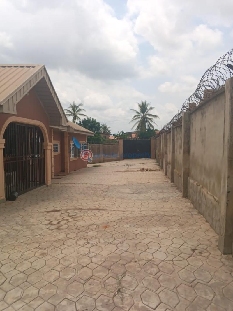 3 bedroom House For Sale Behind Bollads Event Center, Akala Express, Ibadan Oyo - 5