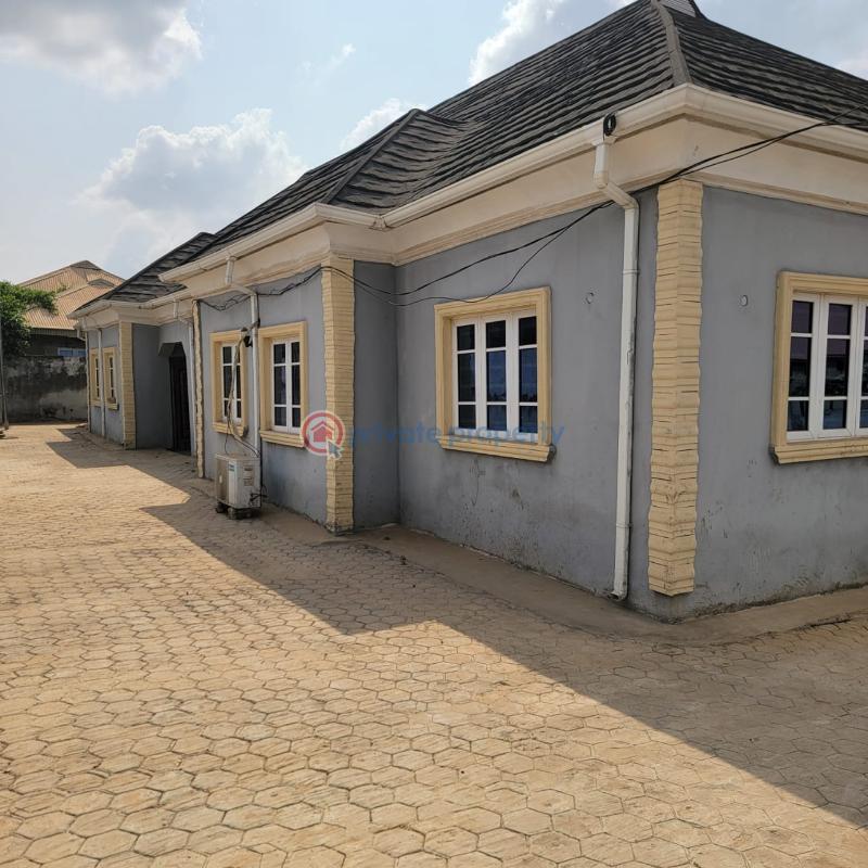 3 bedroom Block Of Flats For Sale Olorunkemi Estate, Elebu Ibadan Oyo - 14