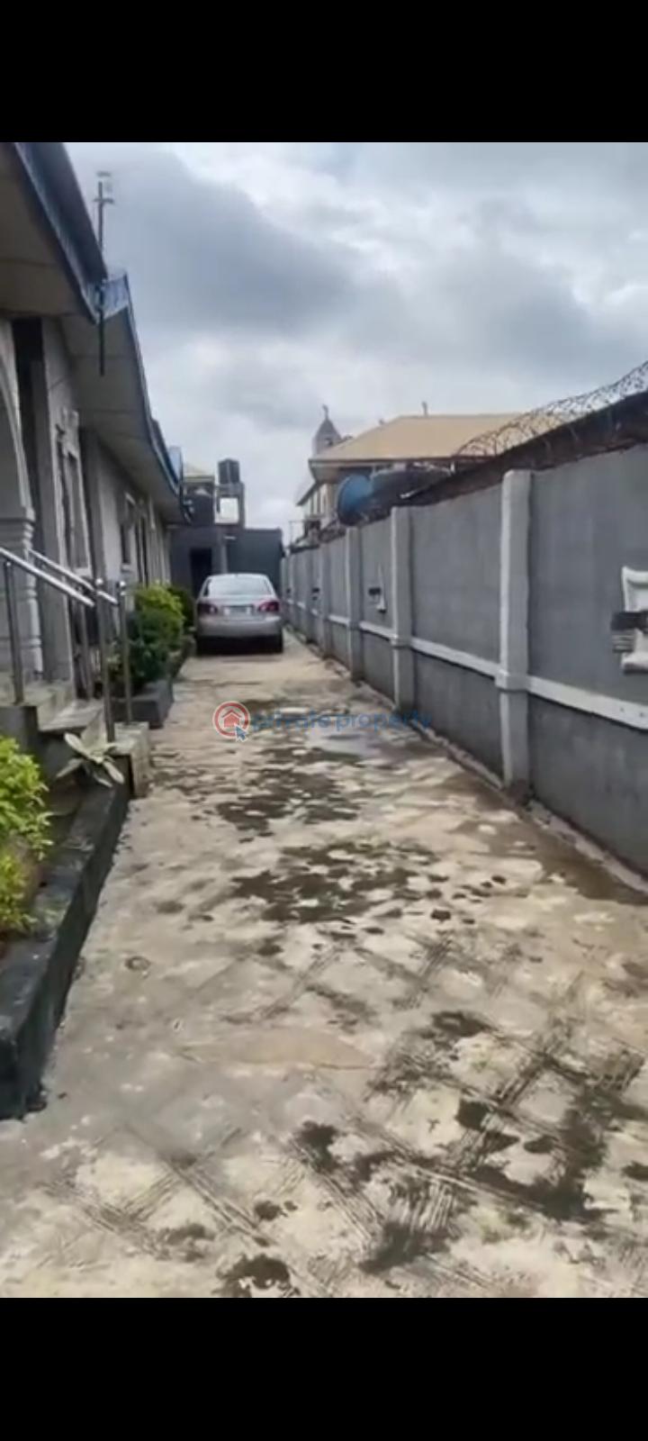 Bungalow For Sale Itamaga , Ikorodu. Treckable To Bus Stop Ikorodu Lagos - 1