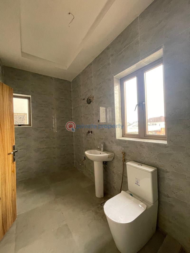 5 bedroom Detached Duplex For Sale Magodo Gra Phrase 2 Magodo GRA Phase 2 Kosofe/Ikosi Lagos - 4