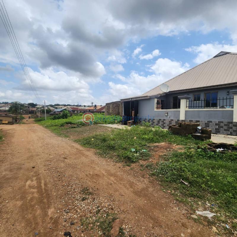 1 bedroom Block Of Flats For Sale Iyana Agbala Ibadan Oyo - 2